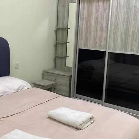 Hb516 - Cyberjaya-Netflix-Wifi-Parking, 3033 Apartment Exterior photo