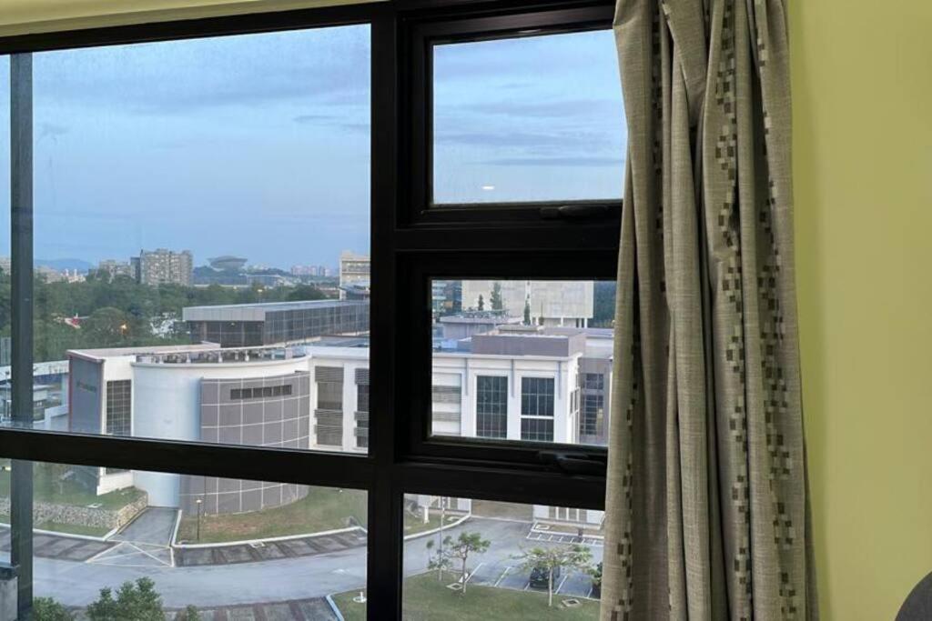 Hb516 - Cyberjaya-netflix-wifi-parking, 3033 Apartment *