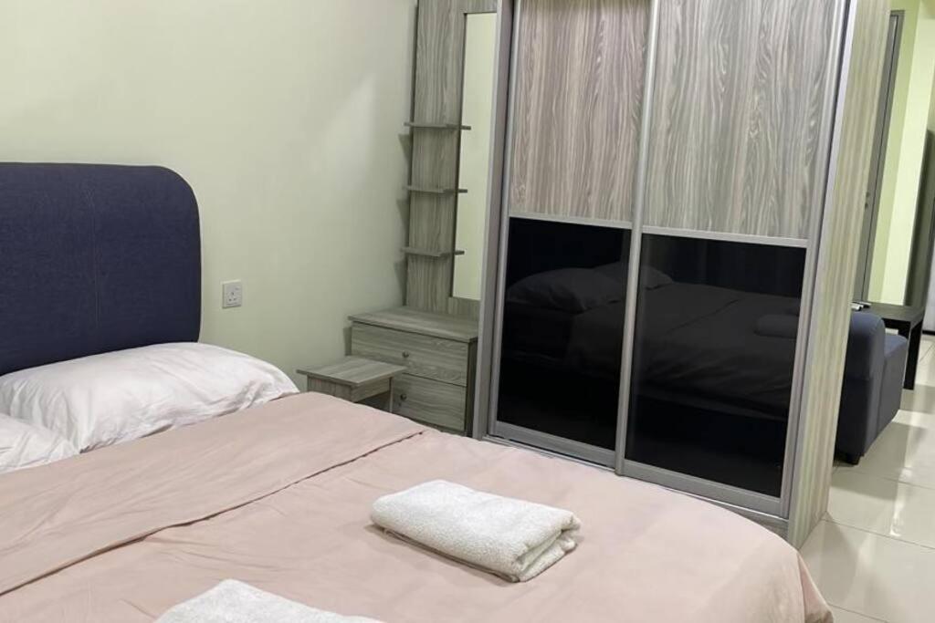 Hb516 - Cyberjaya-netflix-wifi-parking, 3033 Apartment