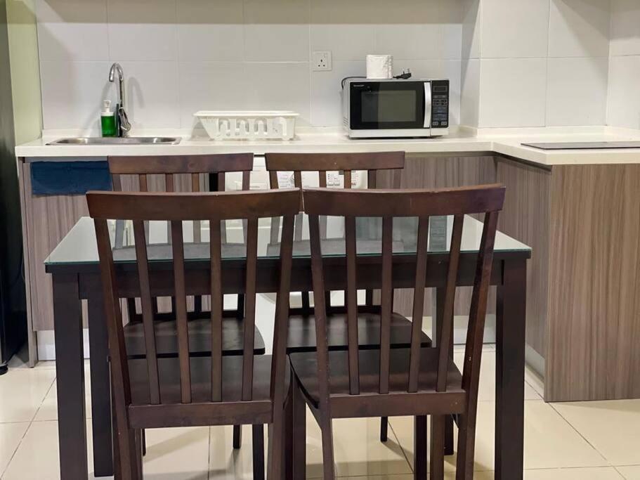 Hb516 - Cyberjaya-netflix-wifi-parking, 3033 Apartment